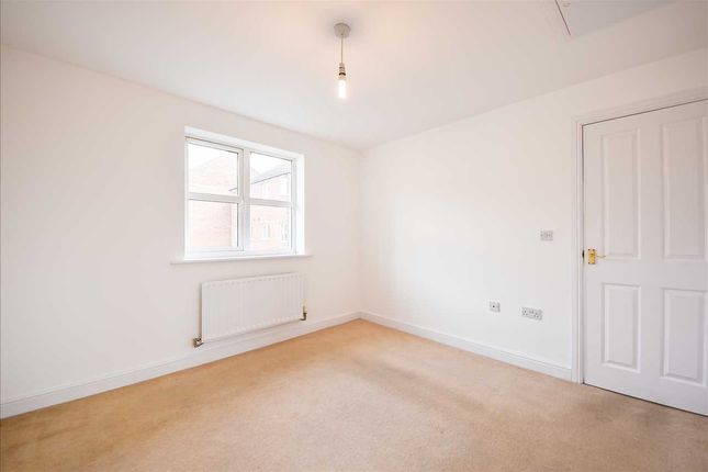 Carlisle Close, Corby photo 5
