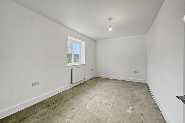 End terrace house for sale in Hainault Grove, Chelmsford