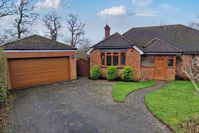 2-bed house on Squirrels Oak, Manor Close, Leatherhead, £1,095,000