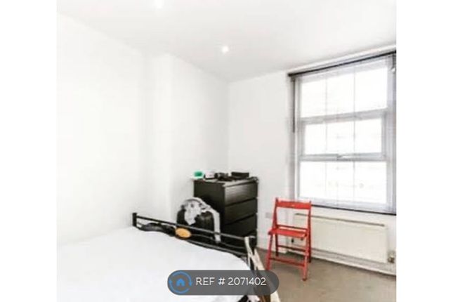 Flat to rent in Miles Buildings, London