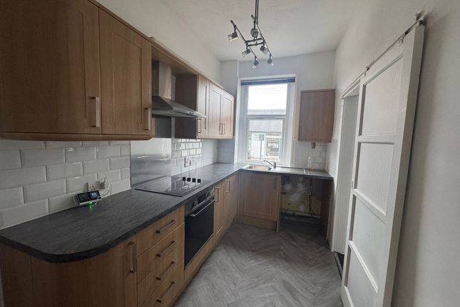 25, North Road, BRADFORD photo 4