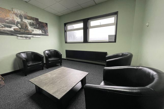 Thumbnail Office to let in Spon Lane, West Bromwich