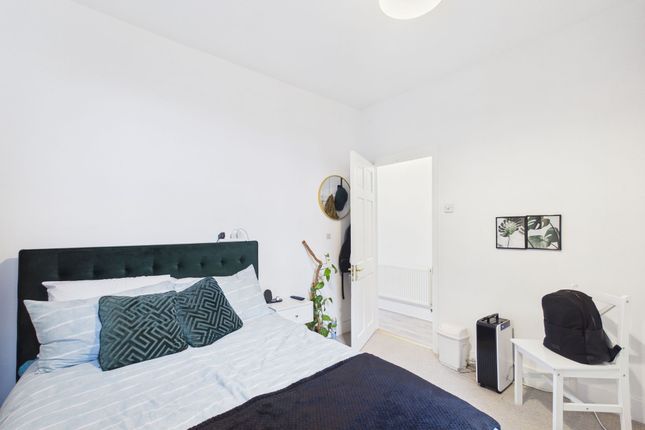 145, Shelbourne Road, London photo 4