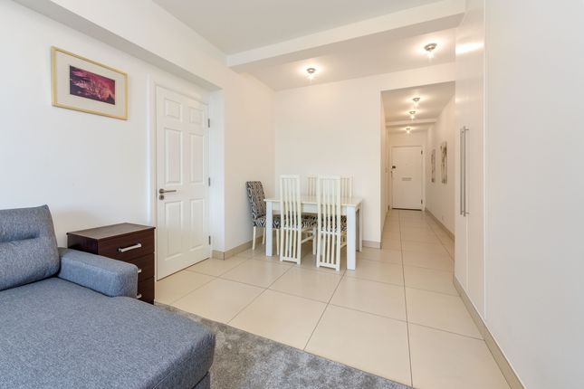 Flat 108, 15 Portman Square, London photo 4