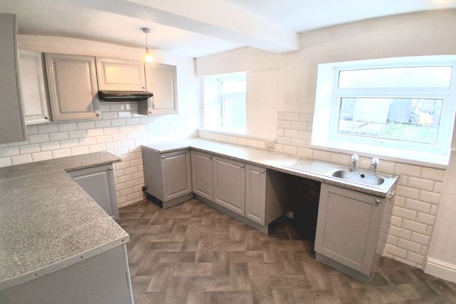 2 Elizabeth Street, Pentre photo 3