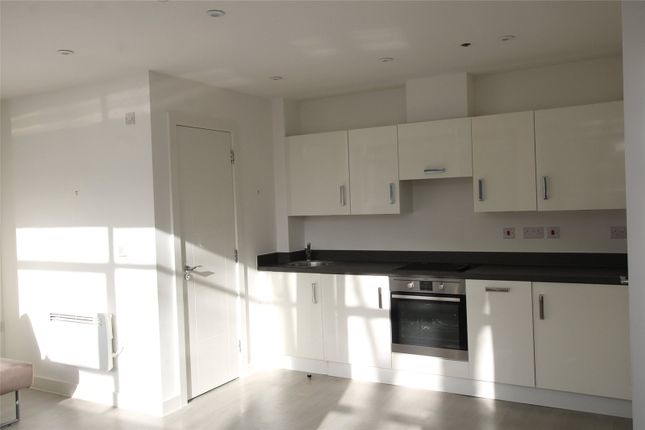 Flat for sale in Hatfield Road, St. Albans