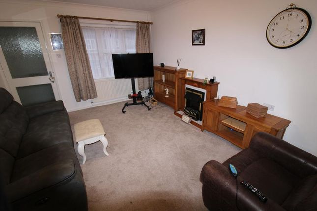 92, Germander Place, Milton Keynes photo 3