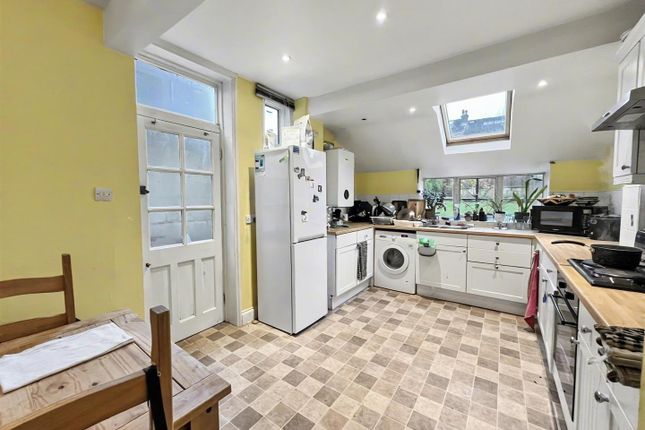 2, Milton Avenue, Bath photo 2