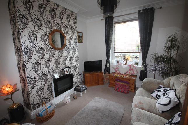 Terraced house to rent in Granville Terrace, Otley