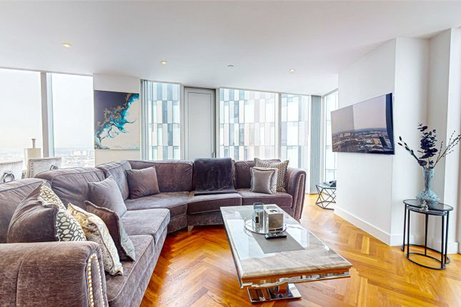 Flat for sale in South Tower, 9 Owen Street