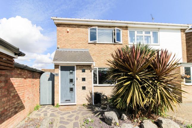 46, Goya Rise, Shoeburyness photo 2