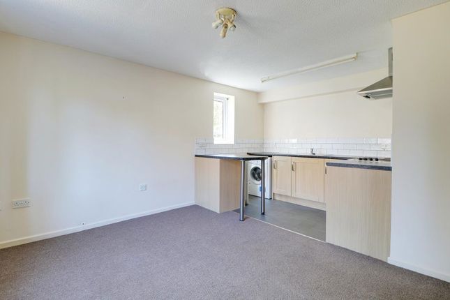 7, Rowan Tree Close, Hereford photo 2
