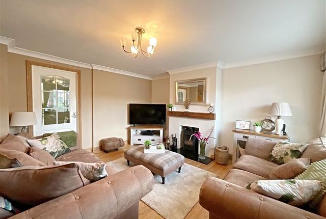 7, Malton Drive Aston, Sheffield photo 3