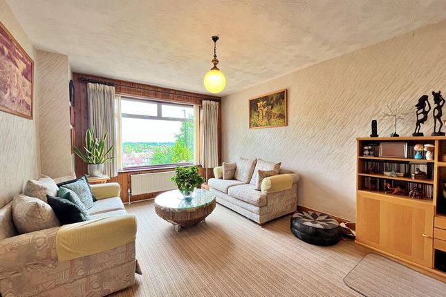 316, Whitton Avenue East, Greenford photo 2