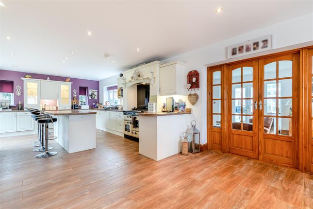 3, Rowan Avenue, Nottingham photo 3