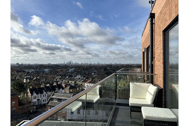 Flat for sale in 1 Picture House Mews, London