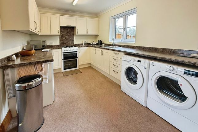 17, Merrick Close, Grantham photo 4