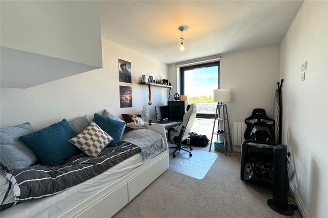 Flat for sale in Pembroke Broadway, Camberley, Surrey