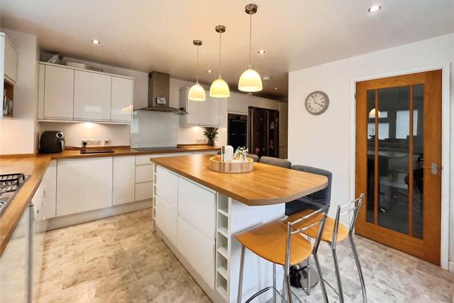 3, Leapingwell Lane, Winslow photo 4
