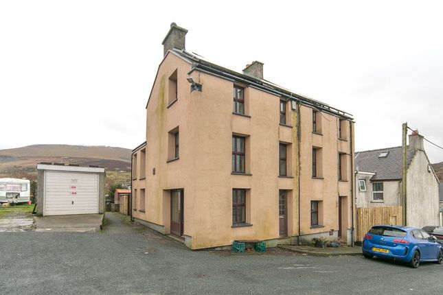 5-bed detached on Marian House, back of new Street, Caernarfon, £100,000