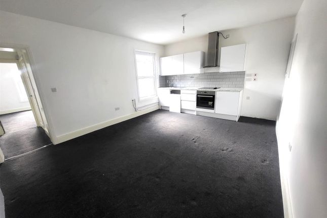Flat 4, 201 Tettenhall Road, Wolverhampton photo 2