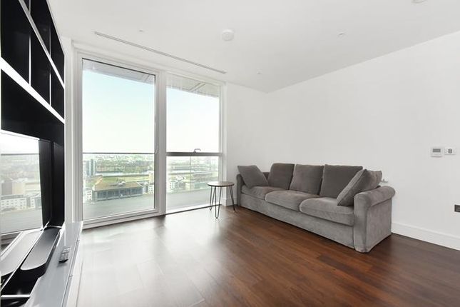 Flat to rent in Maine Tower, Canary Wharf