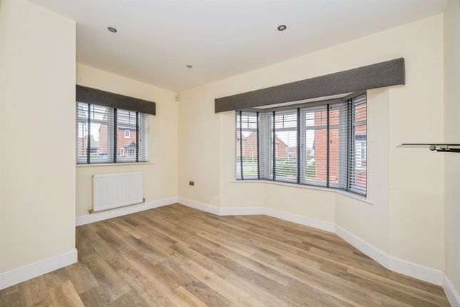 23, Thompson Way, Lichfield photo 4