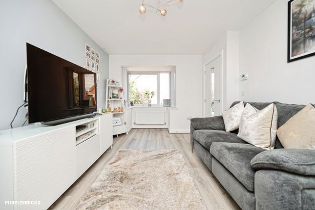 27, Bolton Rise, Tipton photo 3