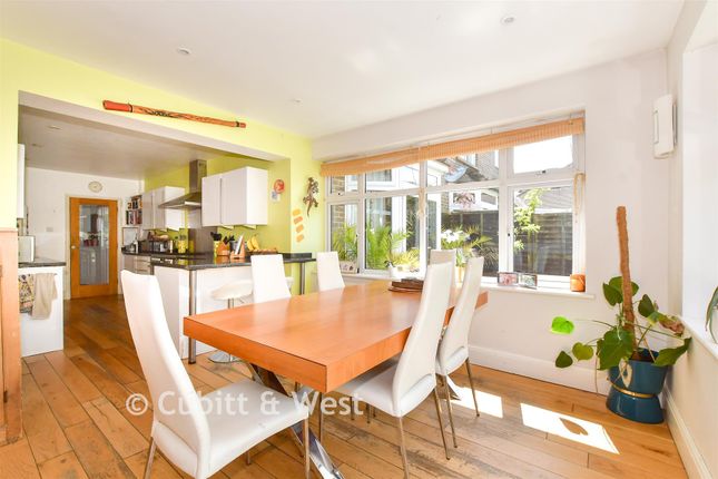 68, Ford Road, Arundel photo 3