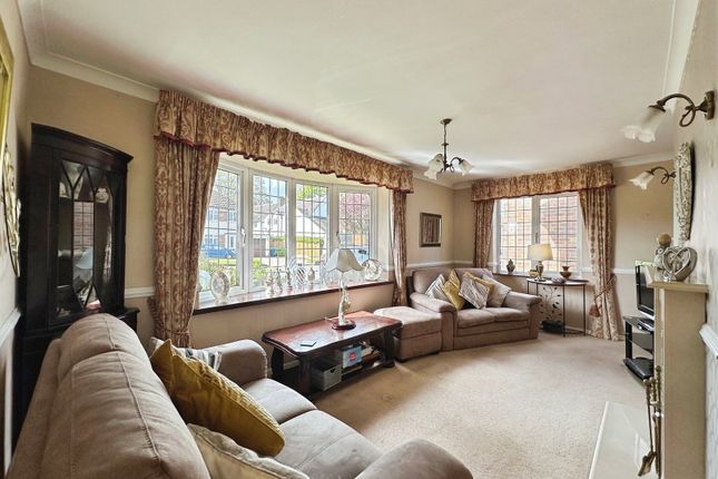 40, Bilbrook Road, Bilbrook, Wolverhampton photo 3
