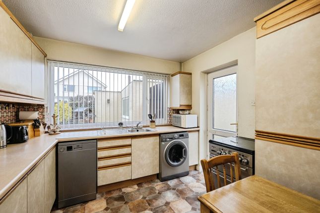 19, Penrhos, Swansea photo 3