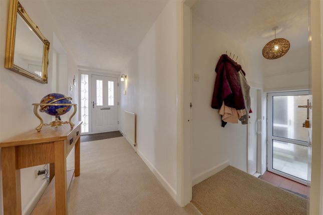 16, Hillside Crescent, Bacup photo 4