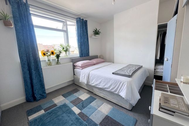 9, Longfellow Road, Kent photo 4