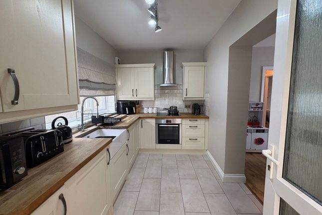 40, Cowell Road, Ammanford photo 2