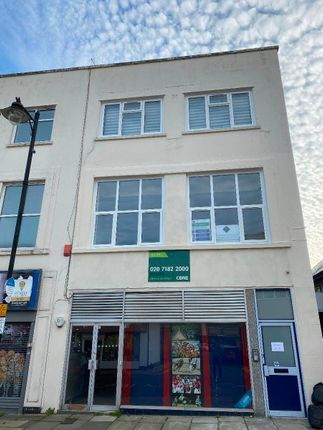 Thumbnail Flat to rent in Green Street, Gillingham