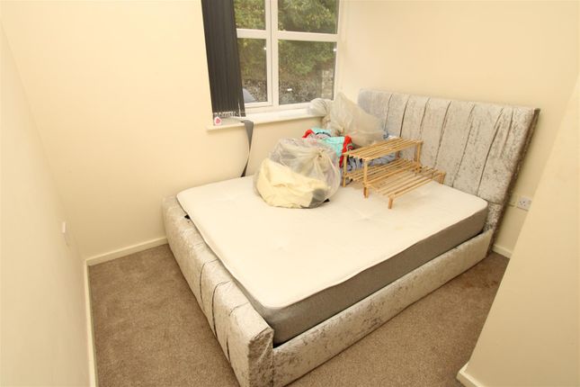 27, Brackendale Lodge, Bradford photo 4