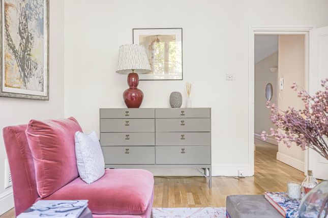 15b, Sunderland Terrace, London photo 4