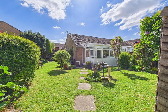 29, Corner Croft, Clevedon photo 2