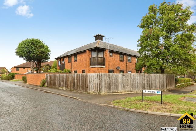 31, Britten Grove, Milton Keynes photo 3