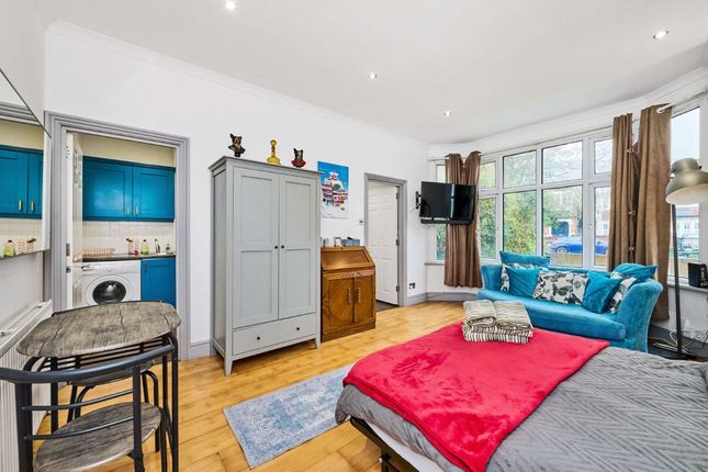 Flat 1, 25, Rodenhurst Road, London photo 4