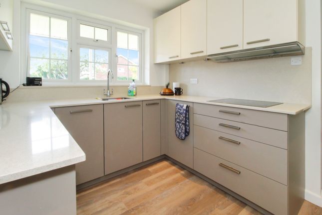 22 Manor Close, Wickham photo 2
