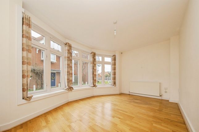 4, Barrow Mews, COLCHESTER photo 4