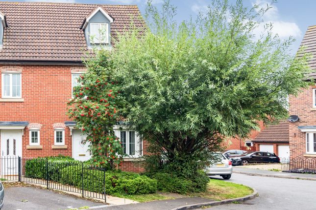 Thumbnail Town house for sale in Parkside, Wilnecote, Tamworth
