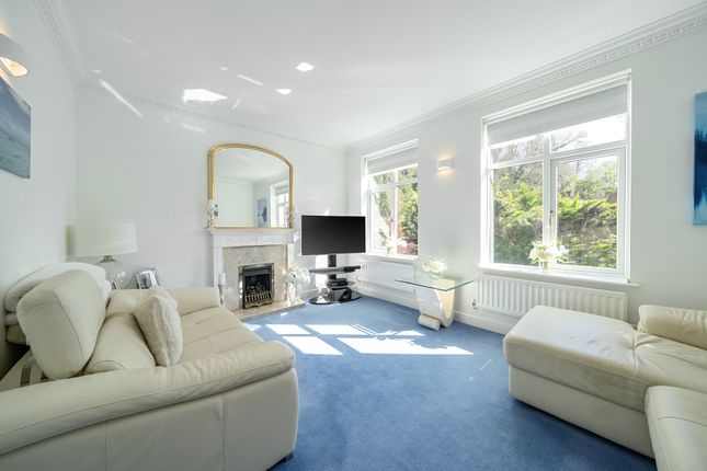 4, Canal Way, Harefield photo 2