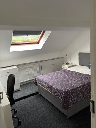 Room 3, Norfolk Apartment, Alpine House Building, 84-90 Infirmary Road, Sheffield photo 5