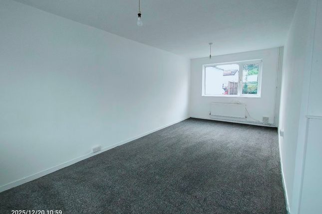 61 Kinross Avenue, Leicester photo 2