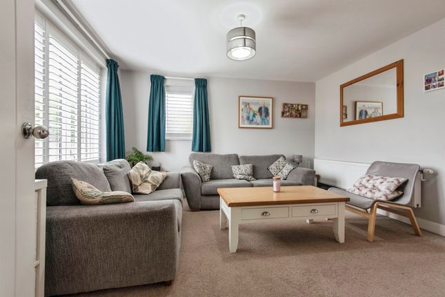 1, Oatlands, ROYSTON photo 3
