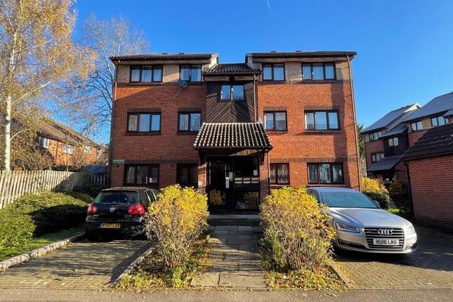 2-bed flat on 3 Century Court Pavilion Way, Edgware, £295,000