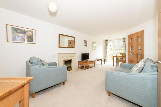 Flat for sale in Old Park Road, Hitchin, Hertfordshire