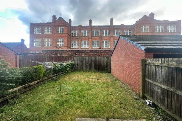 Terraced house to rent in Cornwall Street, Manchester